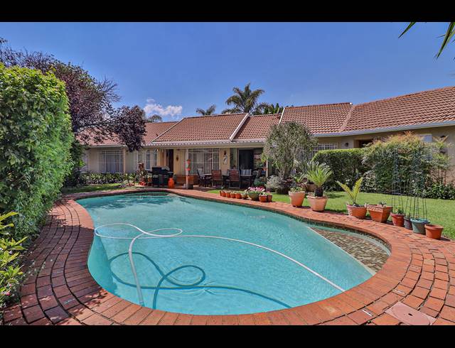 4 BEDROOM FREEHOLD SOLD IN WELTEVREDEN PARK